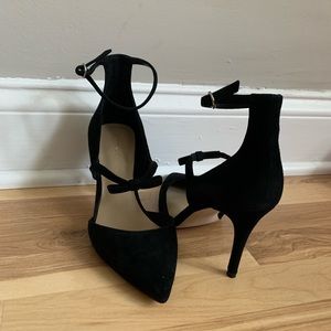Ann Taylor Leanna Suede Bow Pump (black)